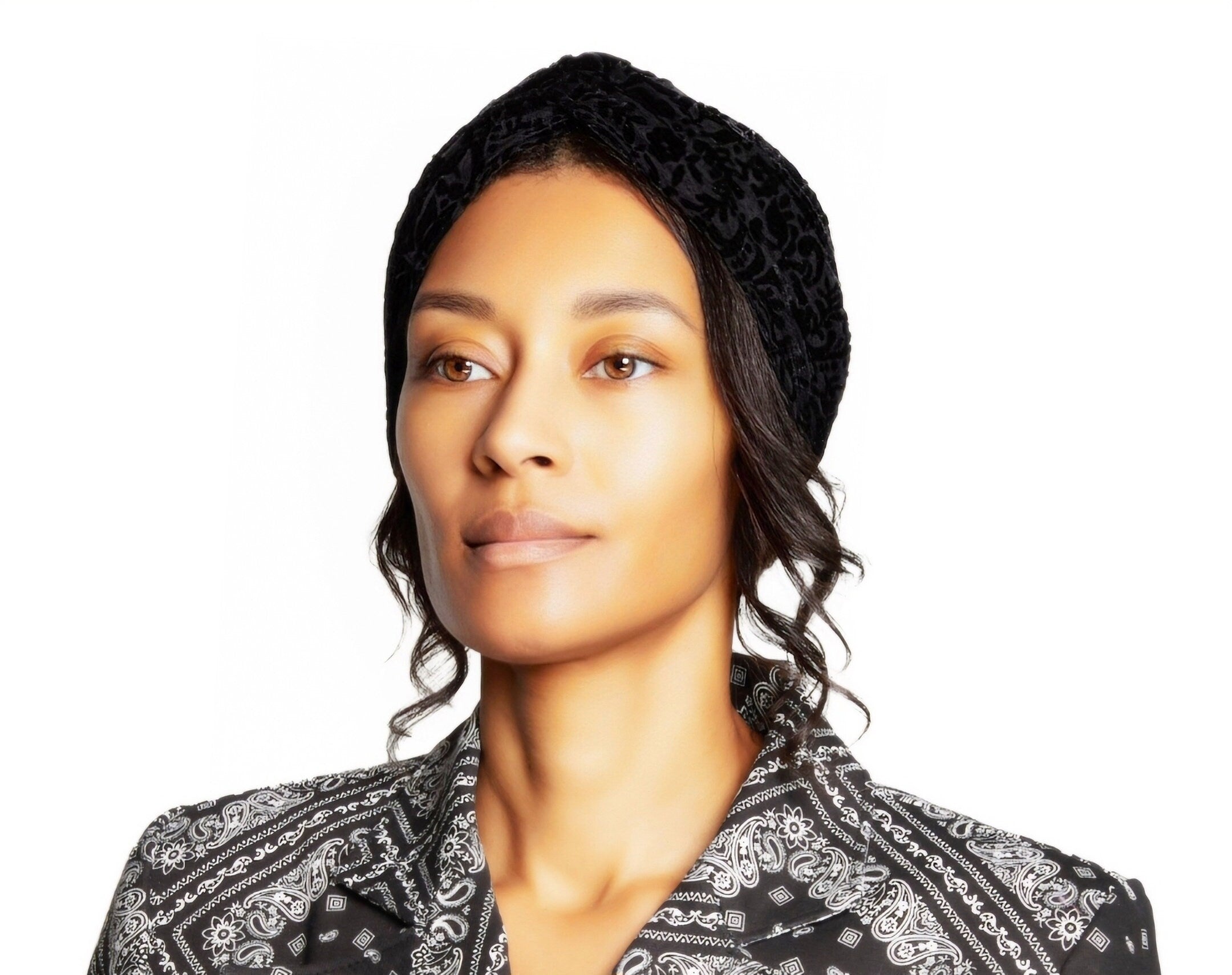 Wanda Turban - Velvet Black Romance